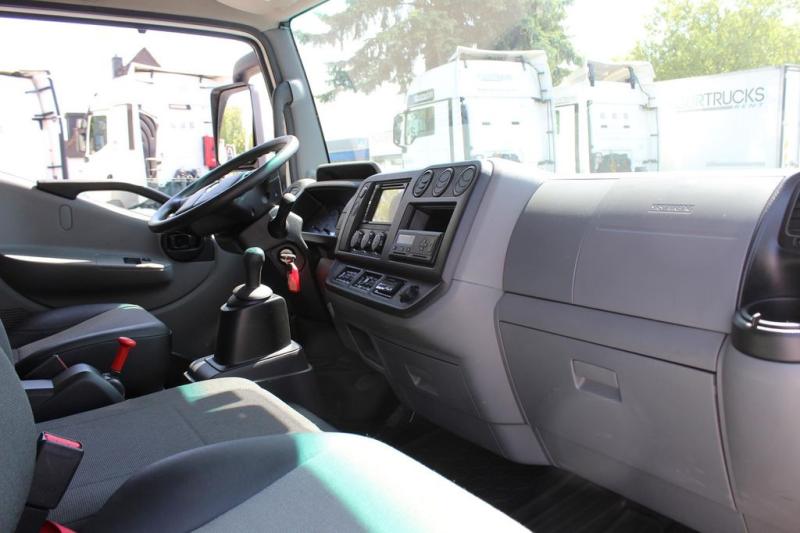 Camião Renault D 7.5 E6 Kühler/ LBW+Rolltor/Strom/Klima/53Tkm!