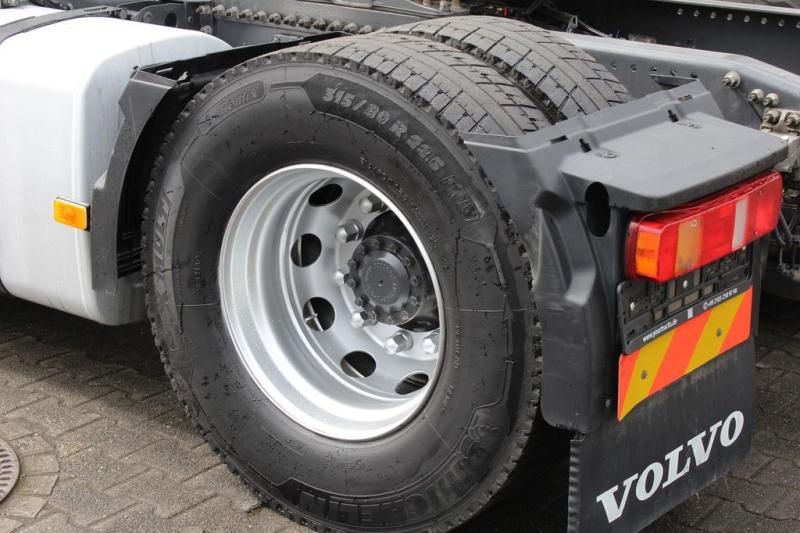 Sattelzugmaschine Volvo 460