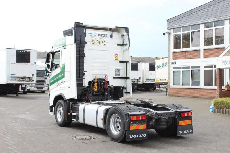 Sattelzugmaschine Volvo 460