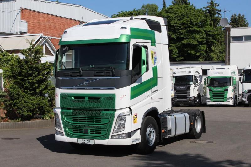 Sattelzugmaschine Volvo 460
