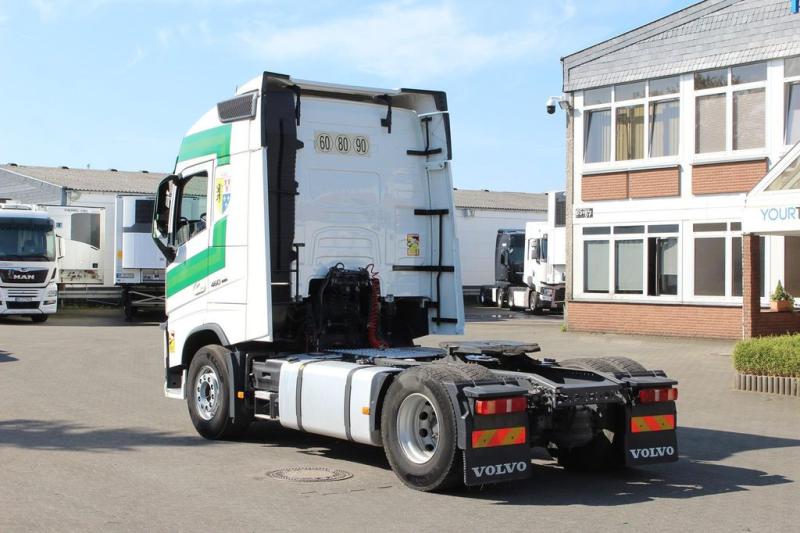 Sattelzugmaschine Volvo 460