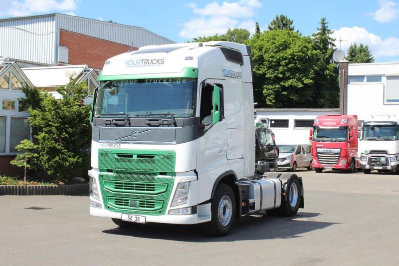 Tractor Volvo 460
