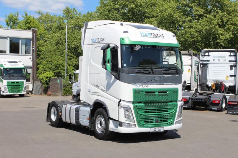 Tractor Volvo 460