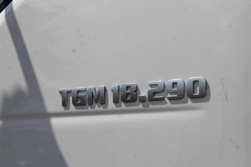 Ciężarówka MAN M 90