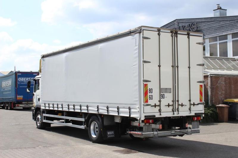 Ciężarówka MAN M 90