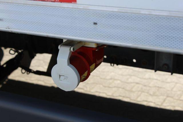 Camión Iveco Eurocargo ML 140 E 18