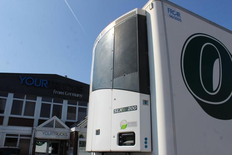 Semi-trailer Chereau Thermo King SLXe 200 /Aluboden /FRC 06/2025