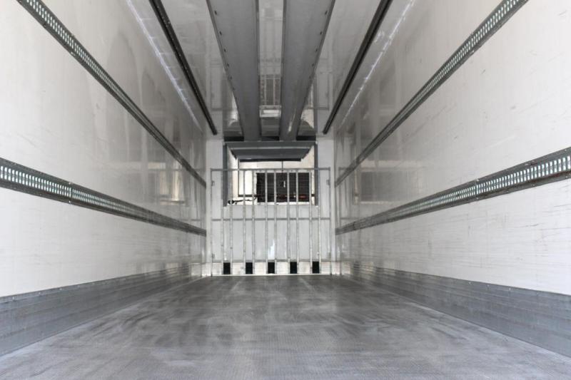 Semi-trailer Chereau Thermo King SLXe 200 /Aluboden /FRC 06/2025