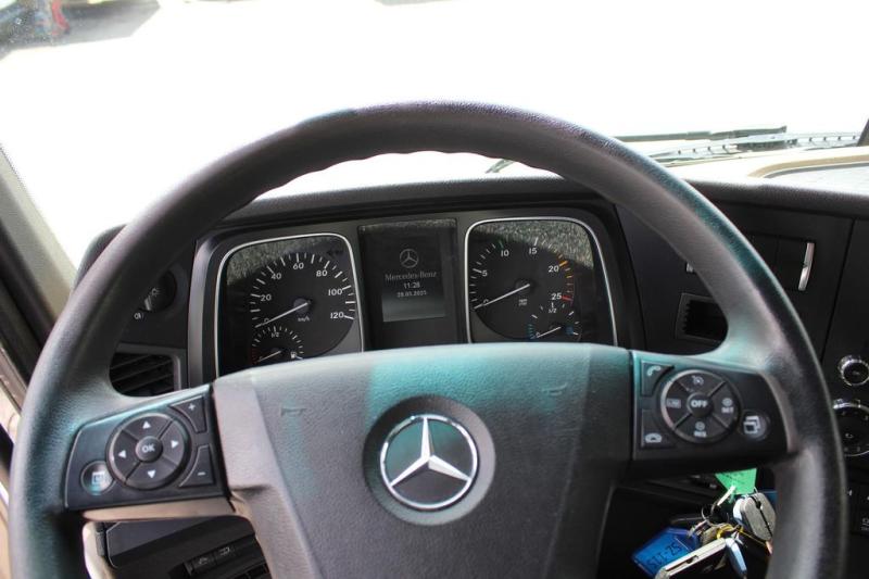 Sattelzugmaschine Mercedes Actros