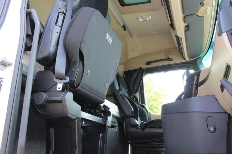 Sattelzugmaschine Mercedes Actros
