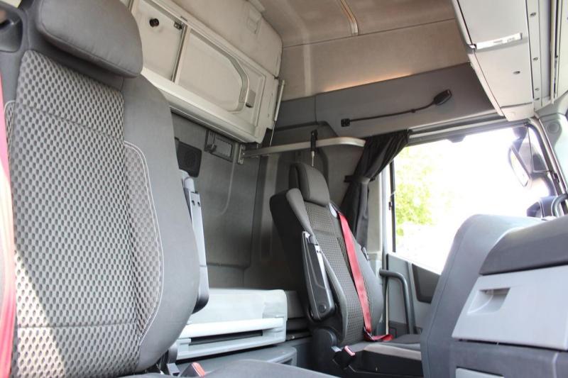 Sattelzugmaschine Renault T 520 E6 High Sleeper/Retarder/Kühlbox/ VIN: LD