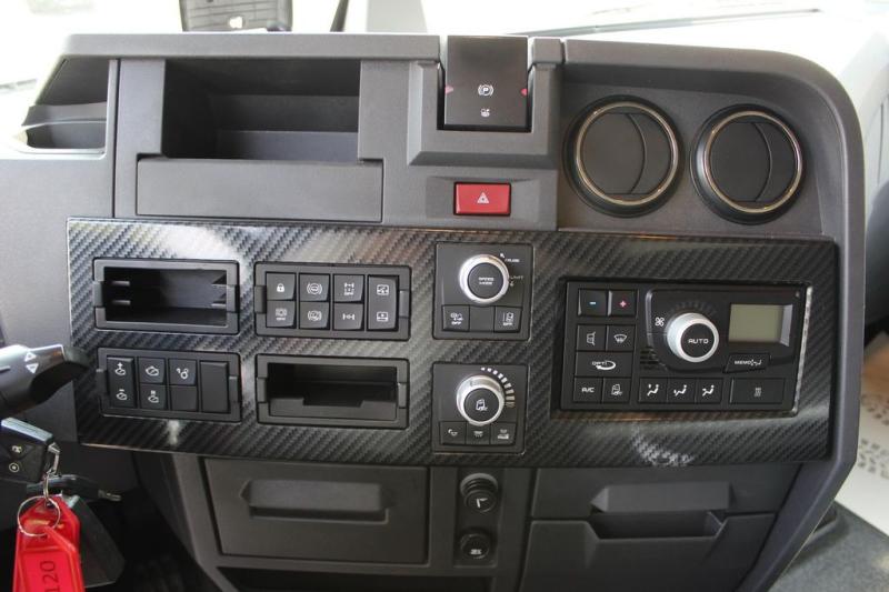 Sattelzugmaschine Renault T 520 E6 High Sleeper/Retarder/Kühlbox/ VIN: LD