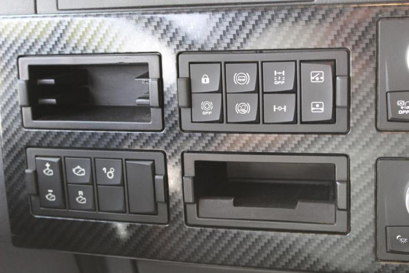 Sattelzugmaschine Renault T 520 E6 High Sleeper/Retarder/Kühlbox/ VIN: LD