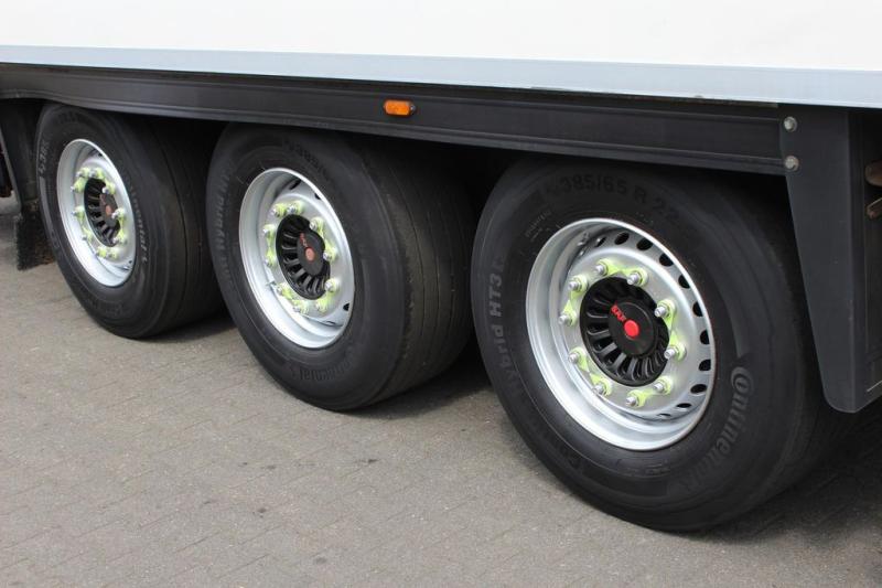 Semi-reboque Lecitrailer CV 1550/ Strom /SAF