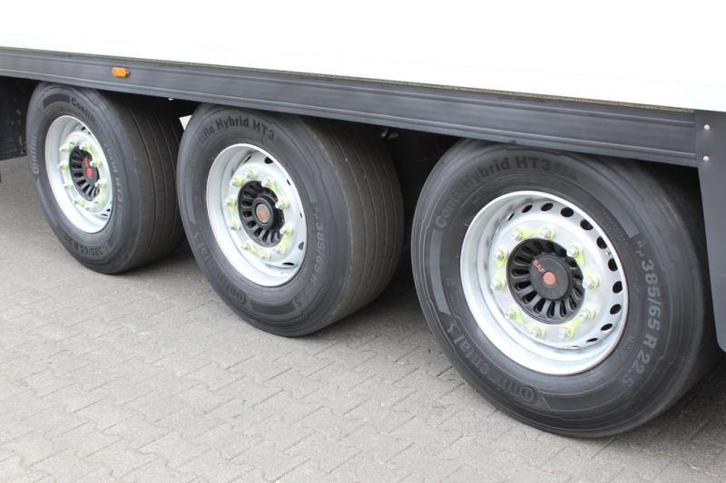 Semi-reboque Lecitrailer CV 1550/ Strom /SAF