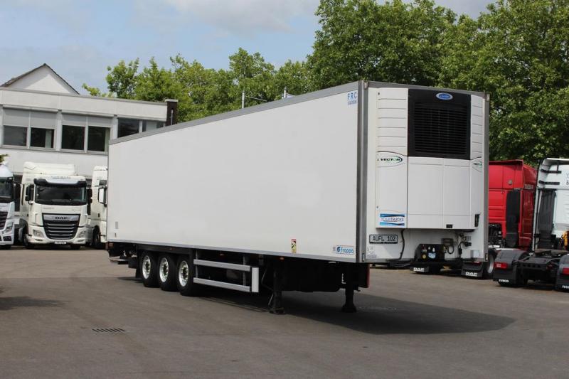 Semi-reboque Lecitrailer CV 1550/ Strom /SAF