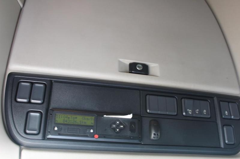 Ciągnik siodłowy DAF 480 SSC /Retarder/ Kühlbox/ 2 Tanks/ Standklima