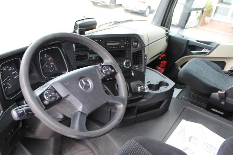 Ciągnik siodłowy Mercedes E Actros