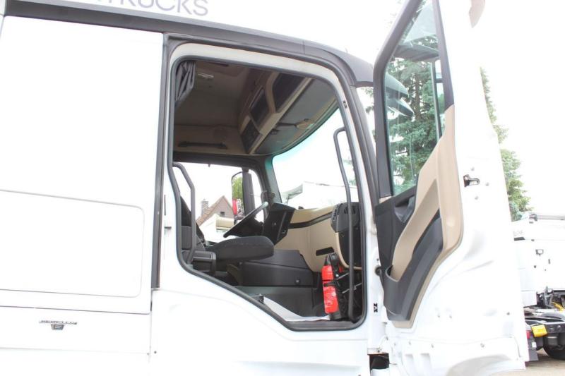 Ciągnik siodłowy Mercedes E Actros