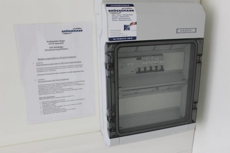 Przyczepa nc Meyer Mitsubishi Aggregat/ Strom/ LBW/ S.Tür