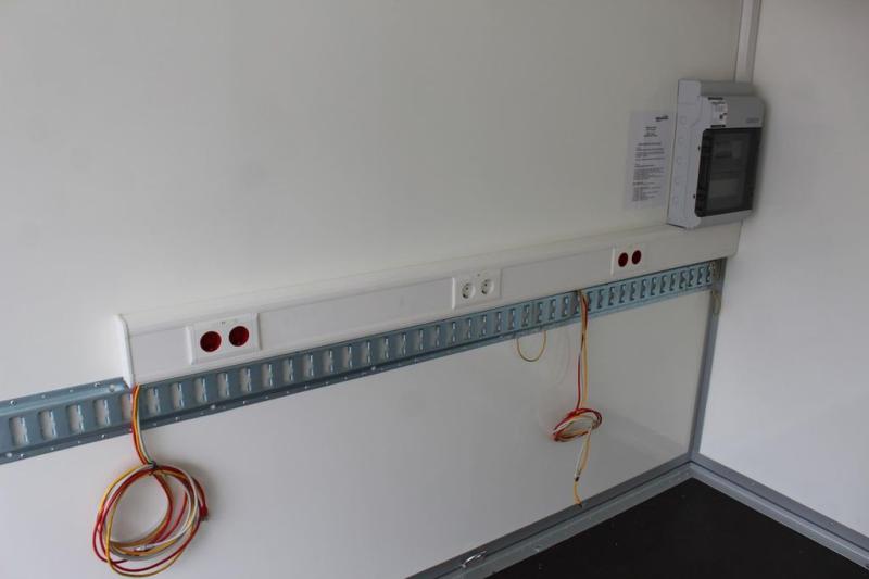 Przyczepa nc Meyer Mitsubishi Aggregat/ Strom/ LBW/ S.Tür
