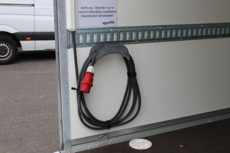Przyczepa nc Meyer Mitsubishi Aggregat/ Strom/ LBW/ S.Tür