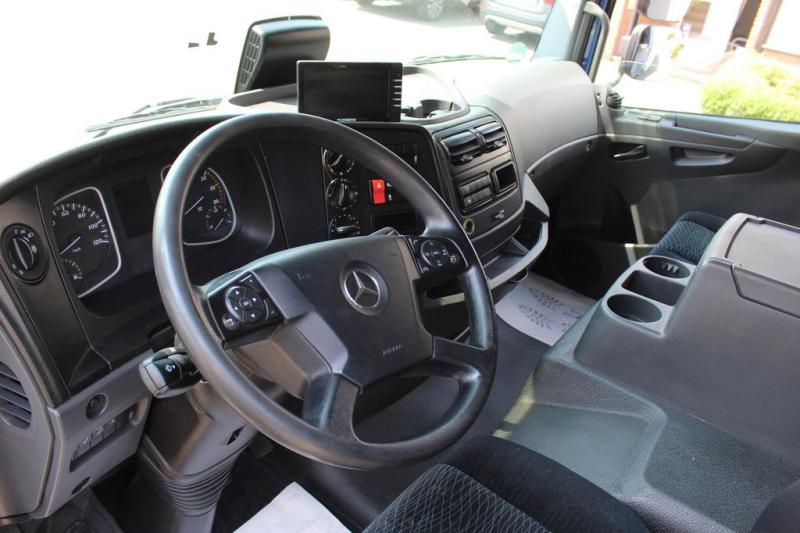 Camião Mercedes Atego