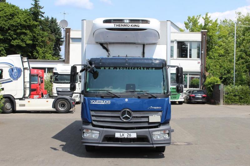 Camião Mercedes Atego