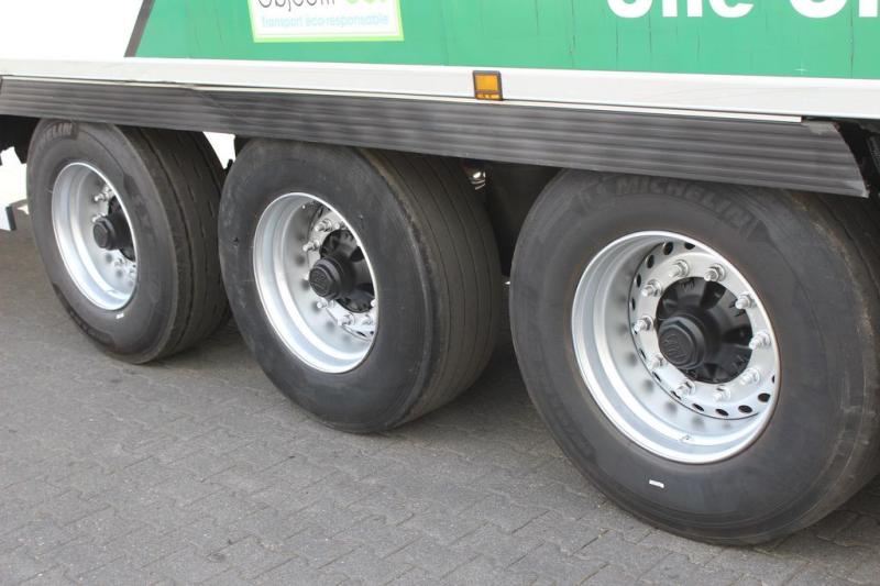 Semi-trailer Chereau Carrier Vector 1550 /Fleischer/Meat/Viande