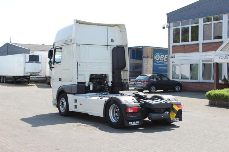 Tractor DAF 480 SSC / Retarder/ Kühlbox/ 2 Tanks/ 2 Units!