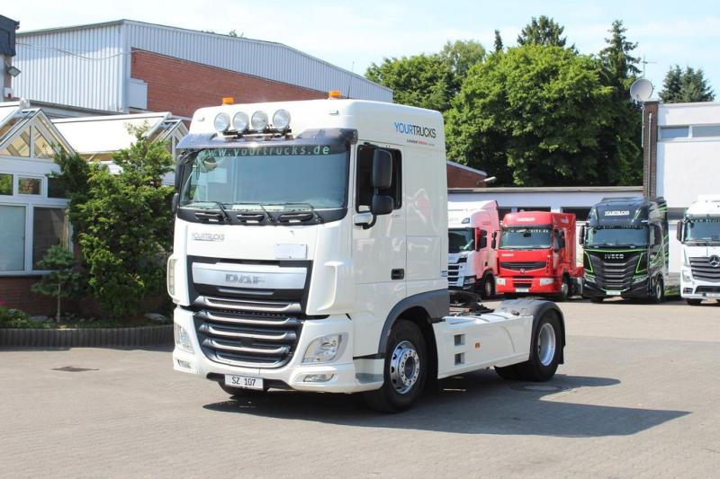Tractor DAF XF460