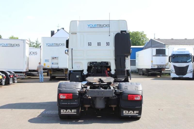 Tractor DAF XF460
