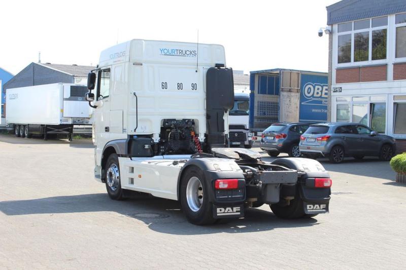 Tractor DAF XF460