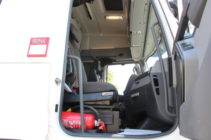 Trattore Renault T 520 E6 High Sleeper/Retarder/Kühlbox/ VIN: MD
