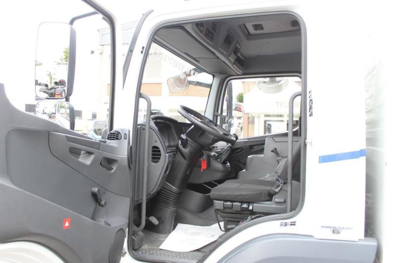 Camion Mercedes Atego