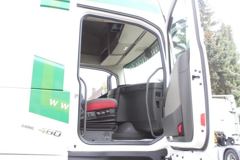 Cabeza tractora Volvo 460