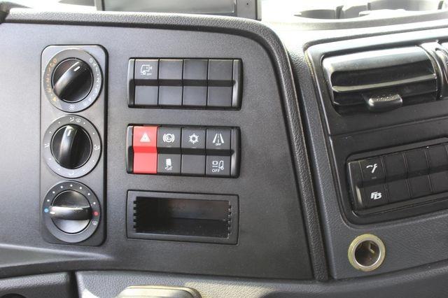 Camião Mercedes Atego 1223
