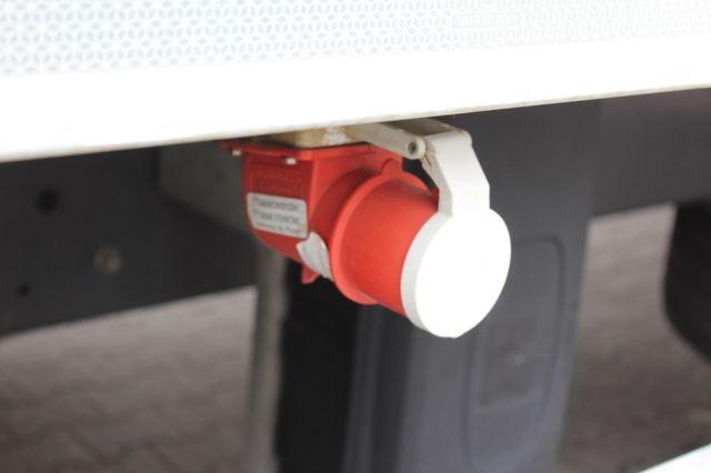 Camião Renault Gamme D WIDE