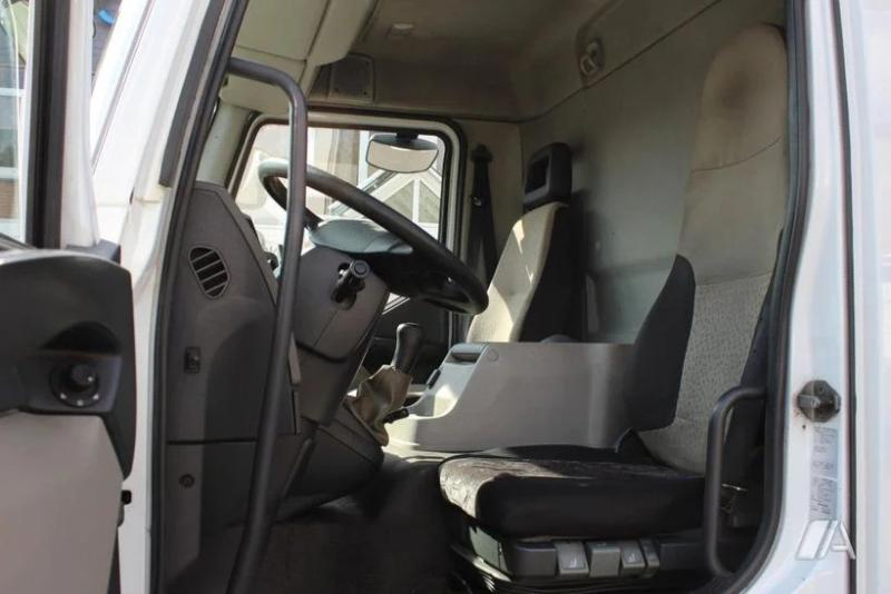 Camion Renault Midlum