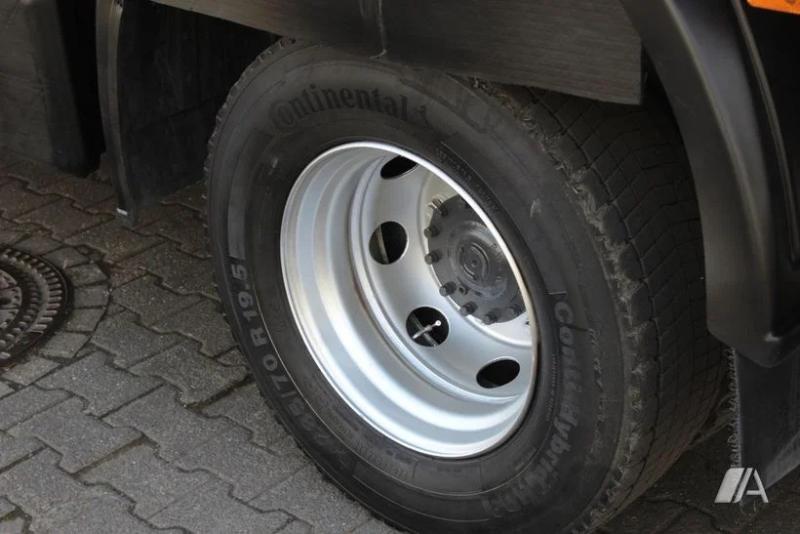 Camion Renault Midlum