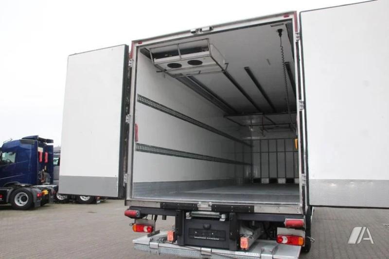 Ciężarówka Renault Gamme D WIDE