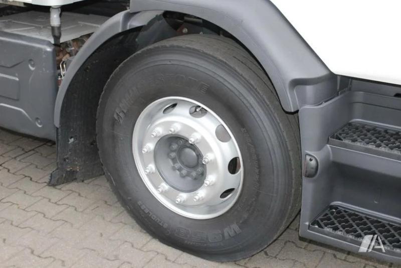 Ciężarówka Renault Gamme D WIDE