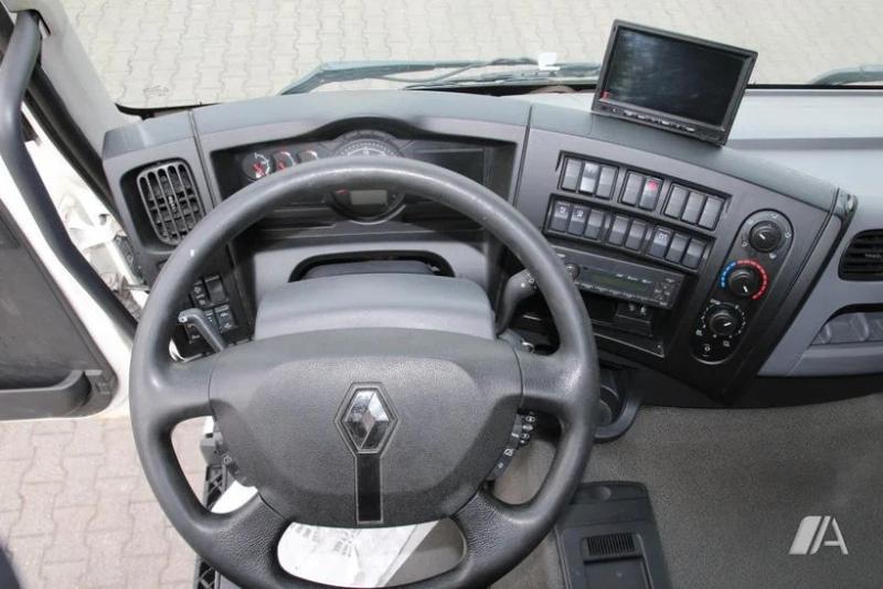 Ciężarówka Renault Gamme D WIDE