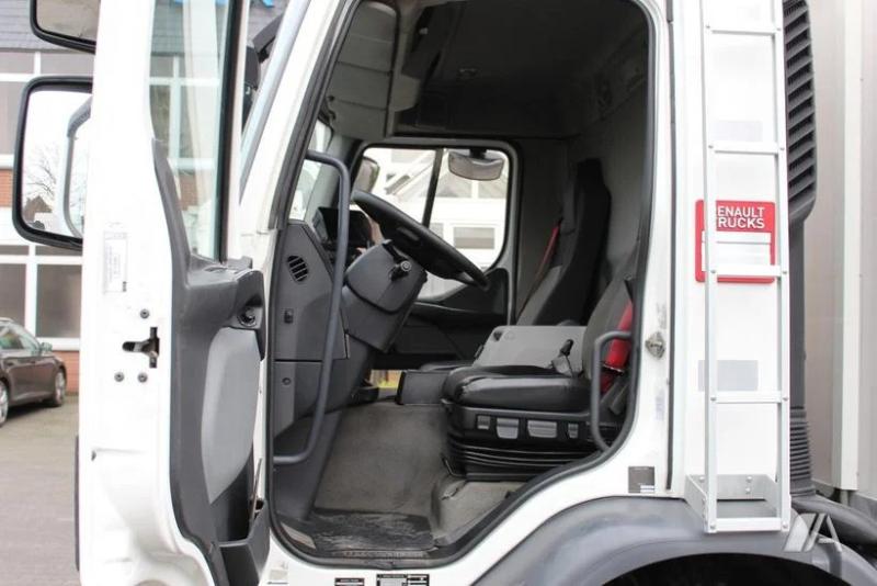 Camião Renault Gamme D WIDE