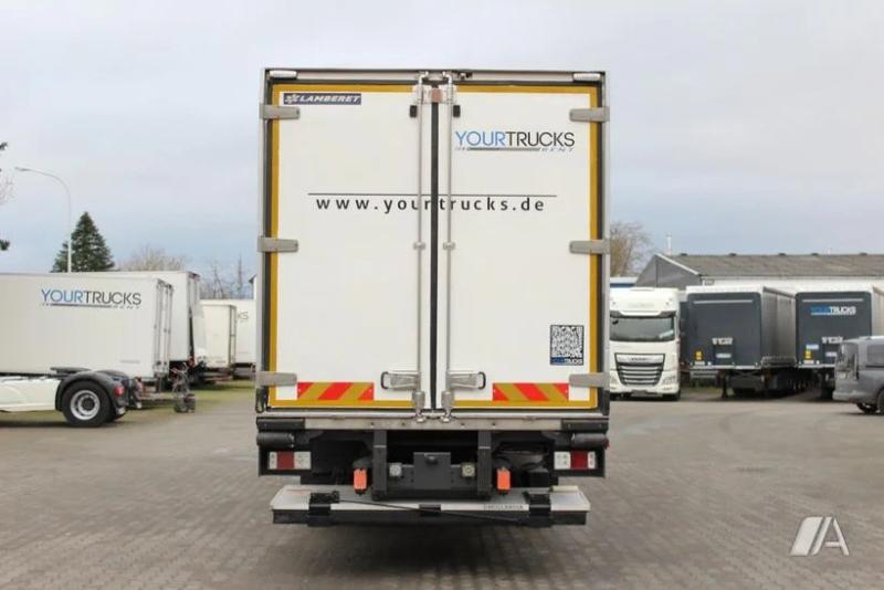 Camião Renault Gamme D WIDE