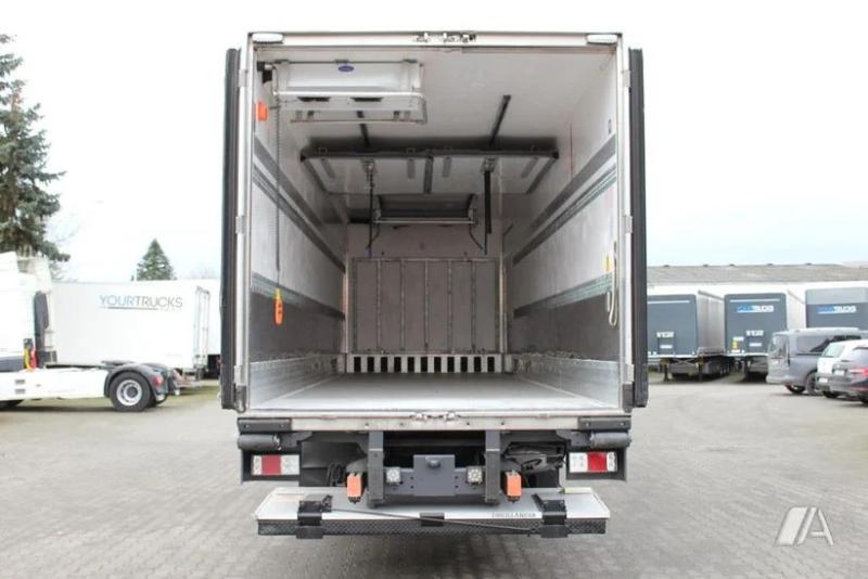 Camião Renault Gamme D WIDE