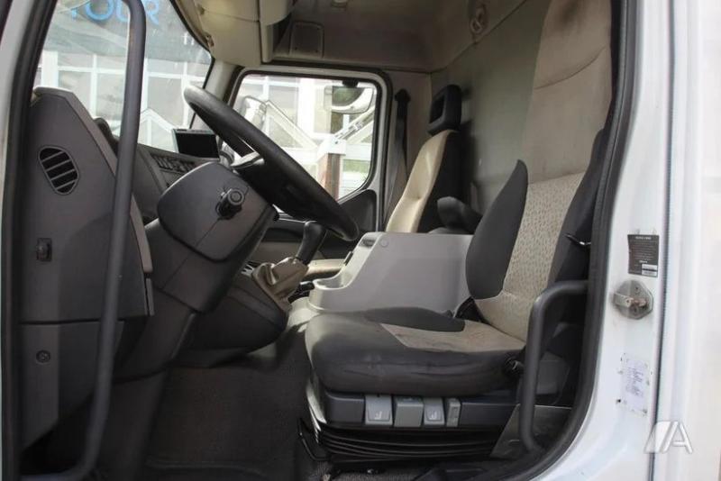 vrachtwagen Renault Midlum 220 DXI