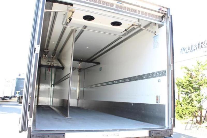 vrachtwagen Renault Gamme D WIDE