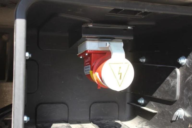 vrachtwagen Renault Gamme D WIDE