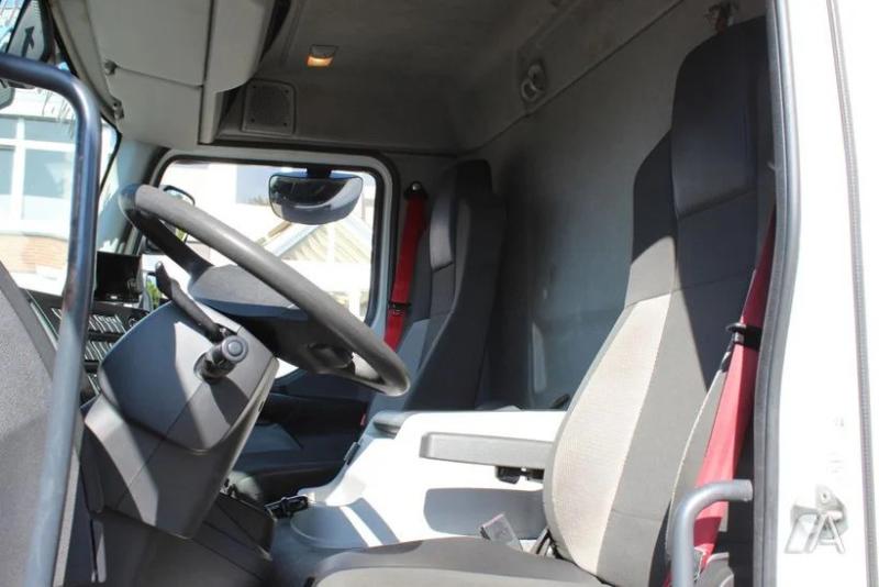 vrachtwagen Renault Gamme D WIDE